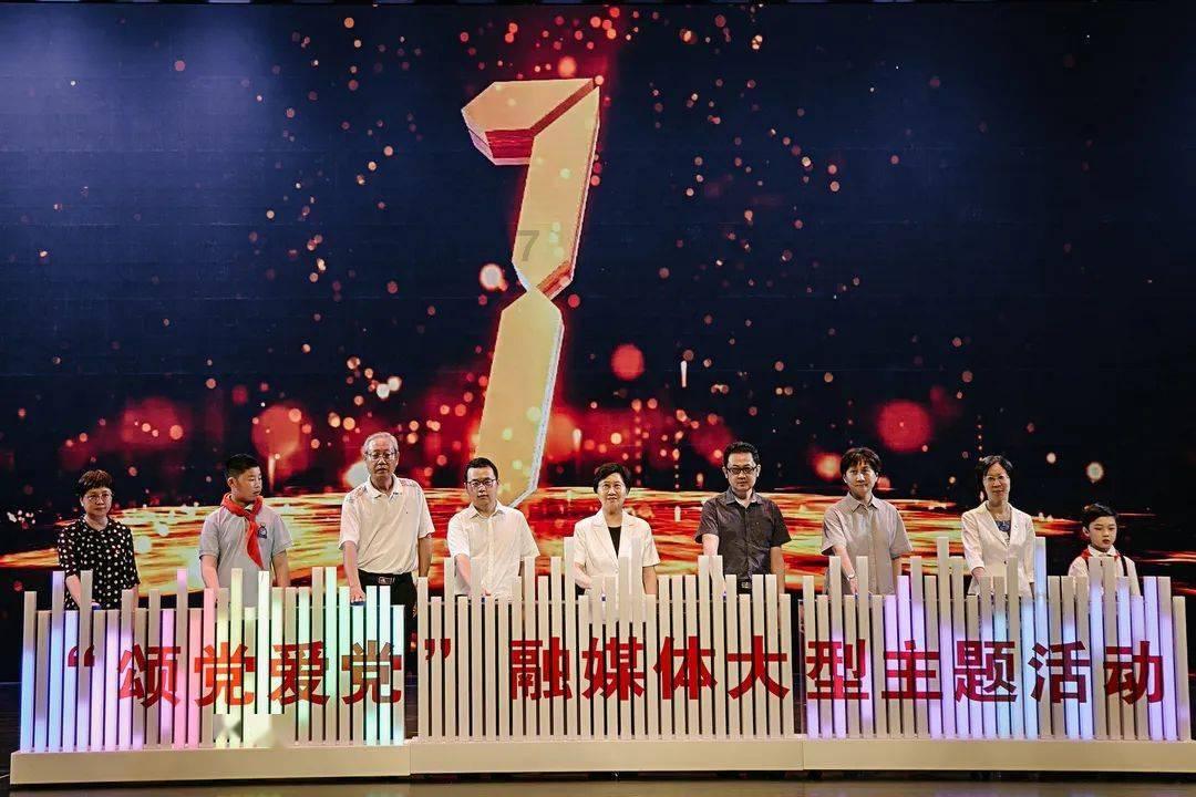 很多人会用梨来炖汤，用梨炖的汤有哪些功效？