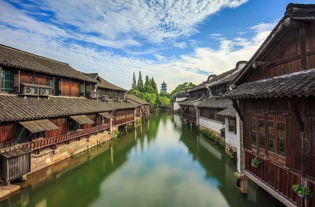 汉视新闻 | 向人民报告：2023年全市新增城市绿地51.69万平方米  净增车位3277个  城市环境面貌明显改善